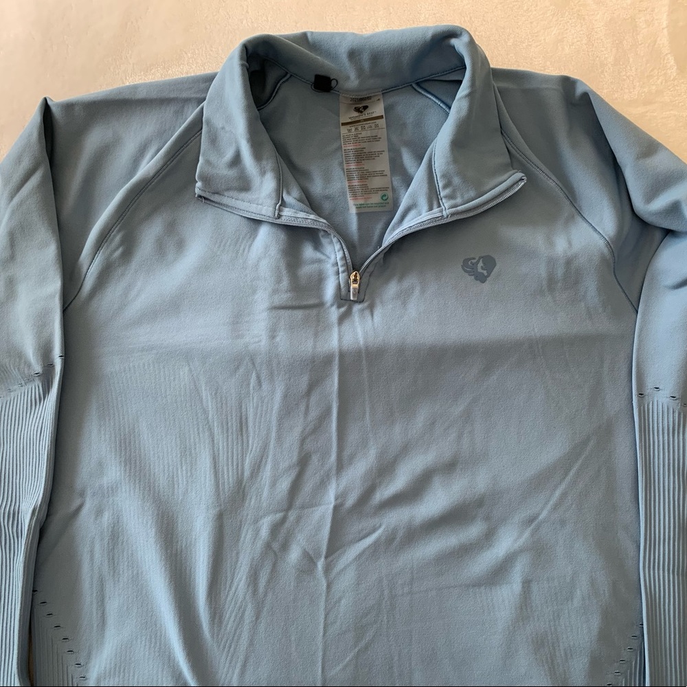 Womens best renew seamless long sleeve top